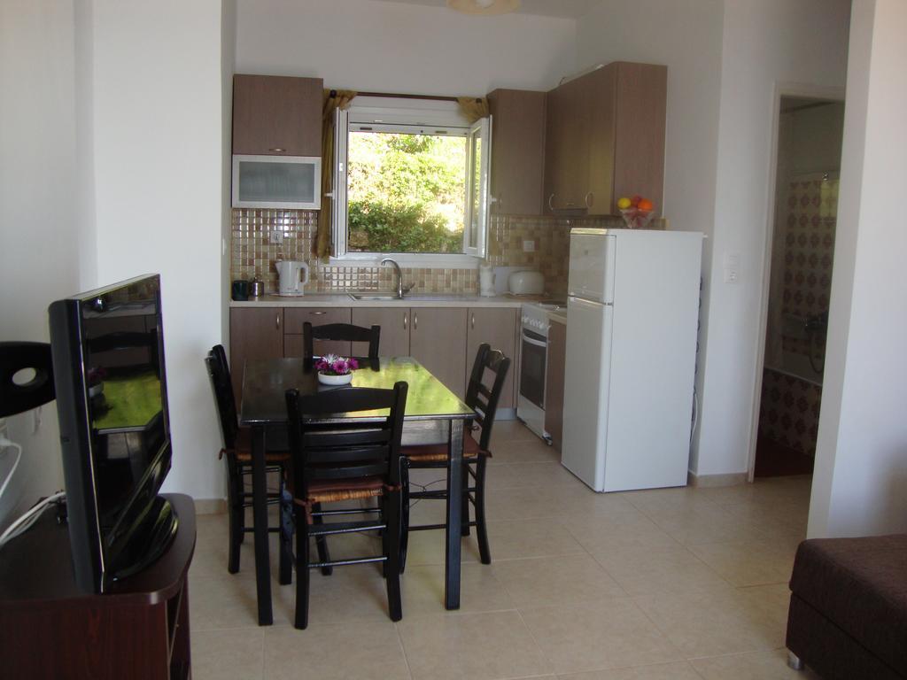 Fantasia Apartment Lakones Exterior photo